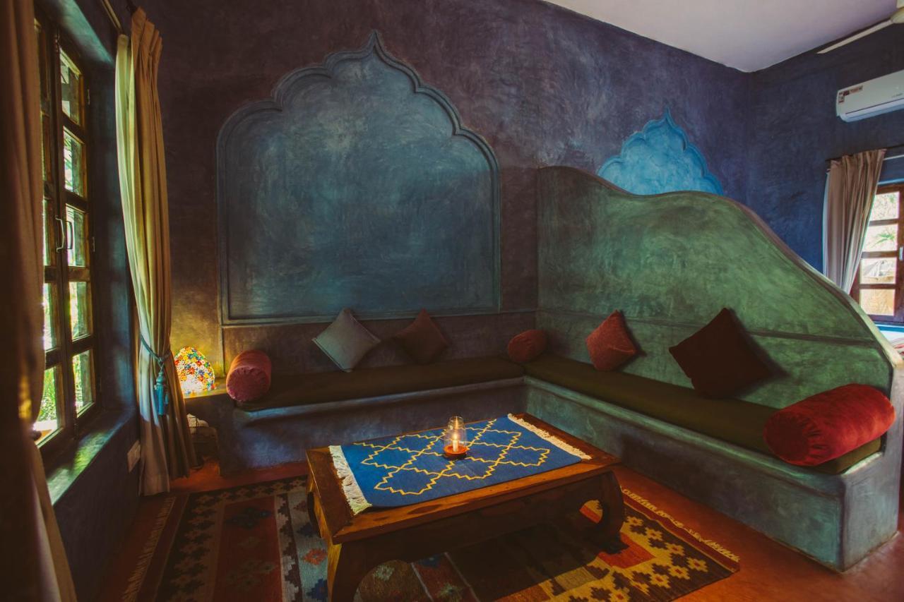 Devarya Wellness Beach Resort Morjim Bagian luar foto