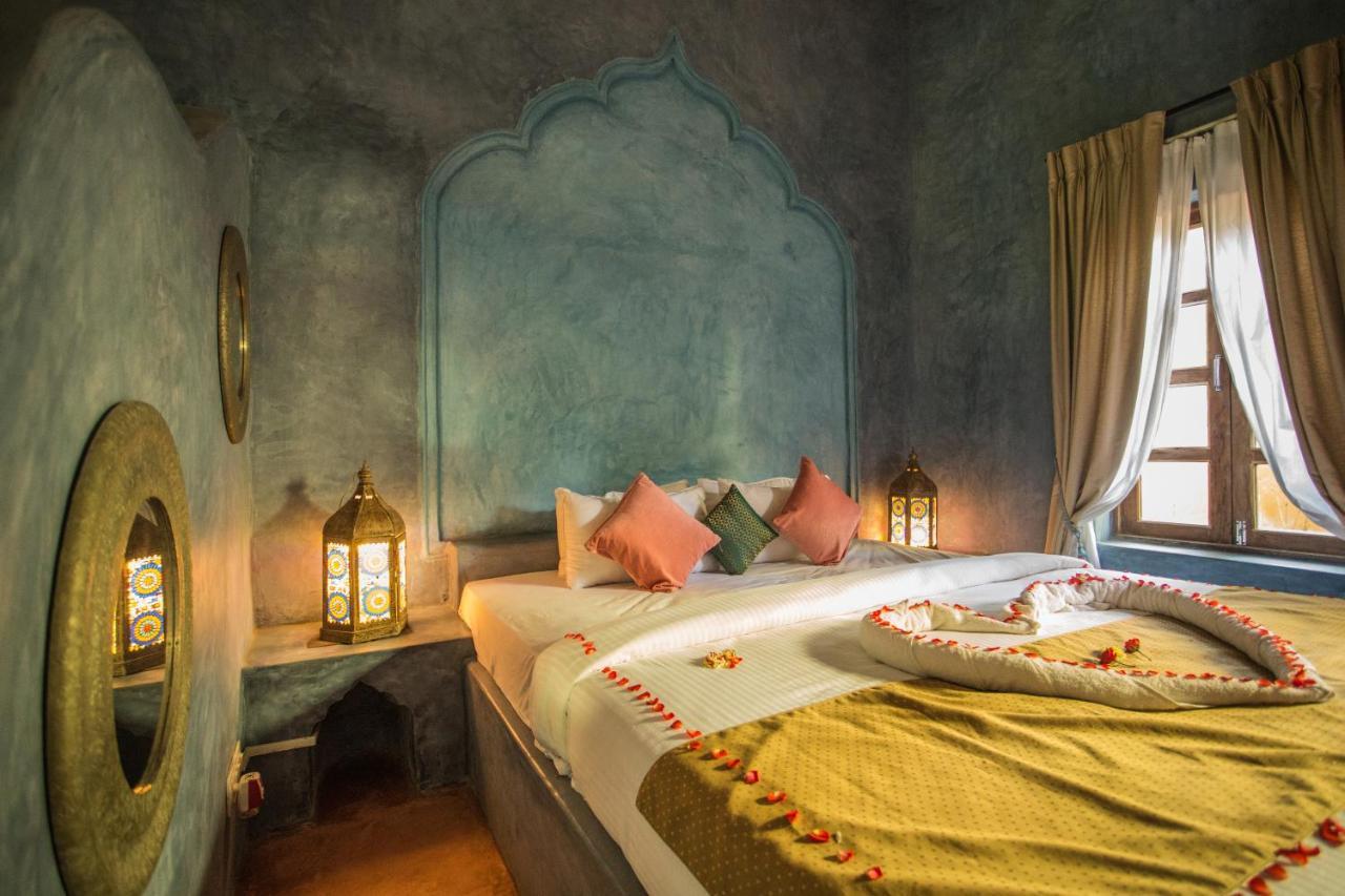 Devarya Wellness Beach Resort Morjim Bagian luar foto